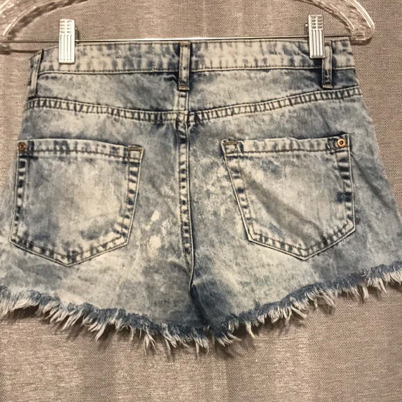 NWT Missguided Denim Patchwork Hotpants - Picture 3 of 5